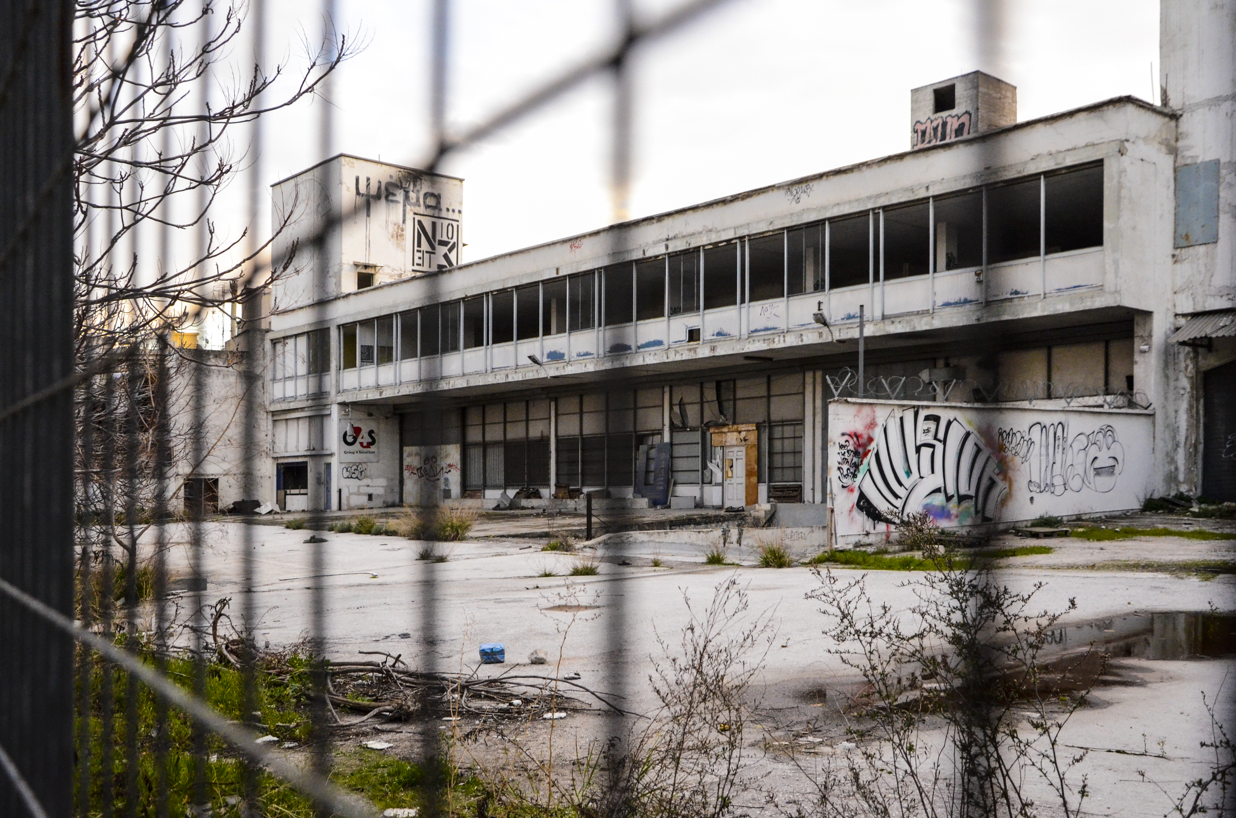 Ένας Αμερικανικός Κολοσσός στο σύνορα του Περιστερίου